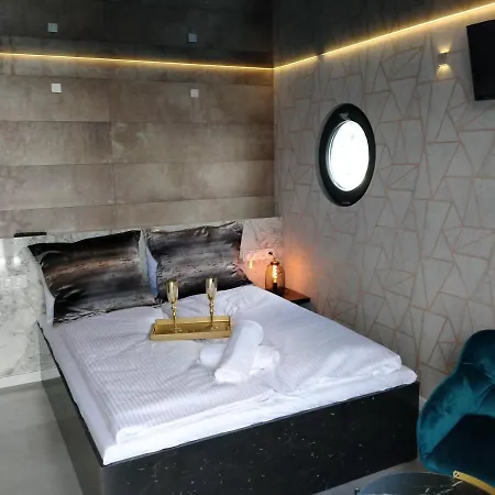 Hausboot - Na Wodzie - Houseboat Porta Mare - Odradream