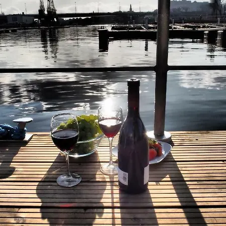Hausboot - Na Wodzie - Houseboat Porta Mare - Odradream Apartmán *