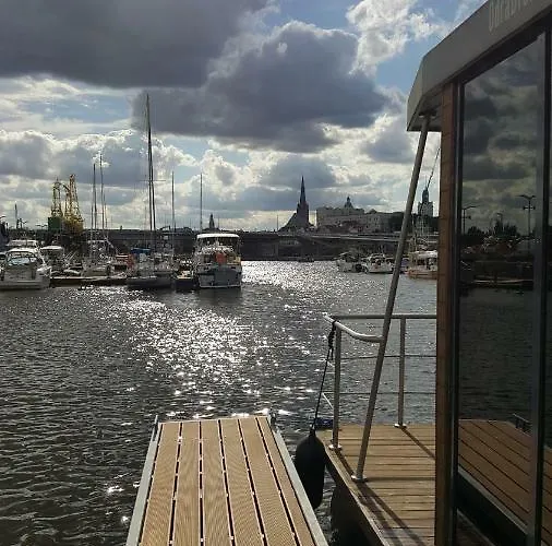 Hausboot - Na Wodzie - Houseboat Porta Mare - Odradream Apartman Szczecin